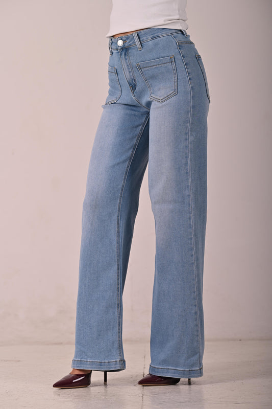 Jeans lavaggio chiaro con taschini
